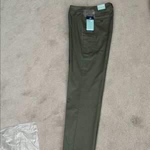 Reitmans Green Straight Leg Pants